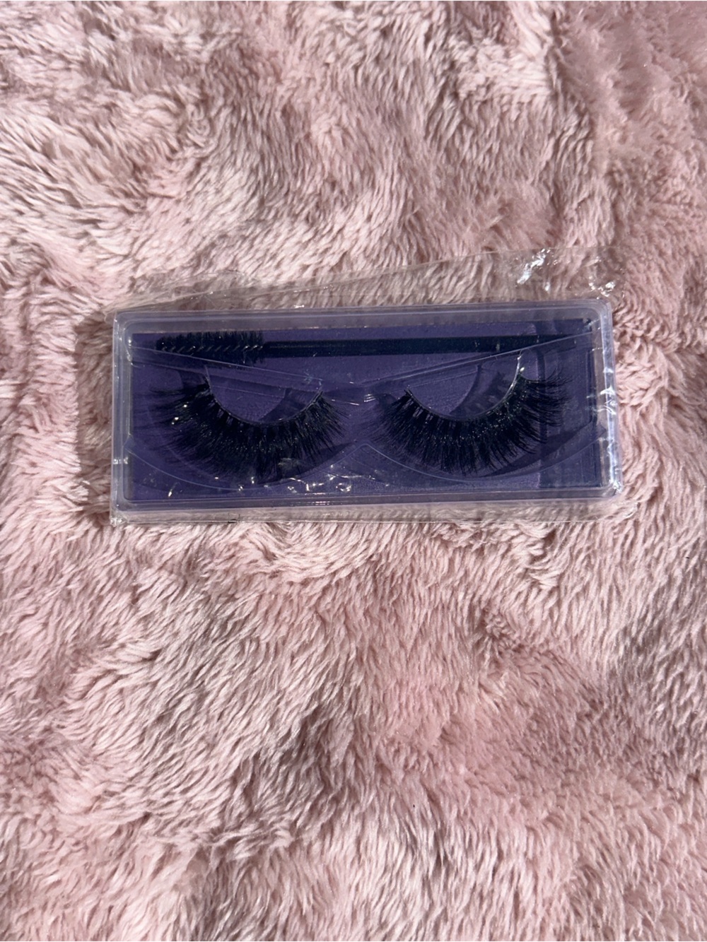 Dramatic Full Volume False Eyelashes + Eyelash Spoolie